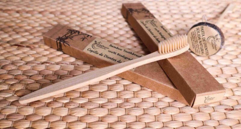 Cepillo de dientes de bambu