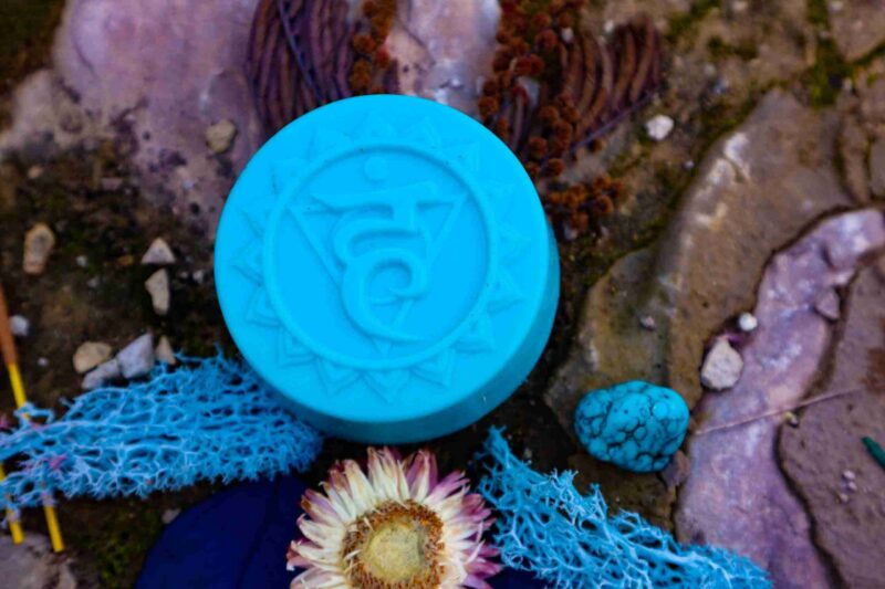 chakra-5-vishuddha-chakra-de-la-garganta-color-azul-claro2 jabon natural quinto chakra
