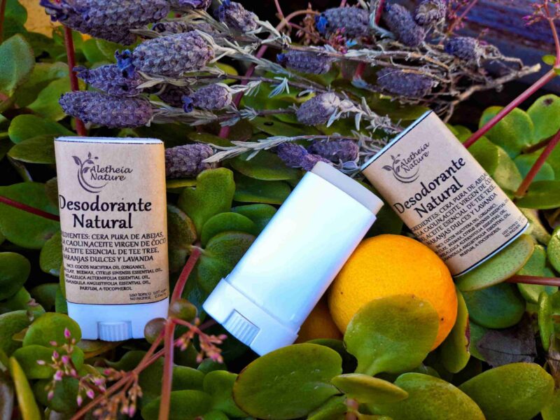 Desodorantes naturales entre plantas y cítricos.