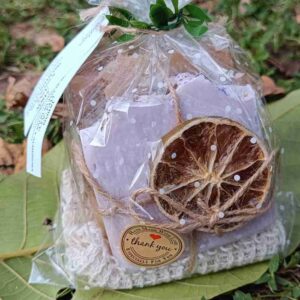 Regalos aromáticos naturales con etiqueta "Thank you".