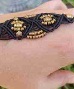 Alternative view of Handlet Umay