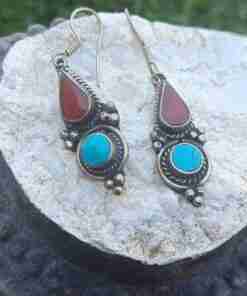 Alternative view of Pendientes Inanna