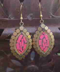 Alternative view of Pendientes Nepal