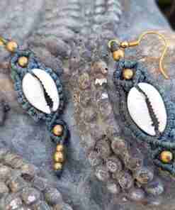 Alternative view of Pendientes Tritón Gris